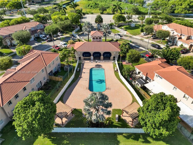 Building Photo - 27463 SW 137th Ct