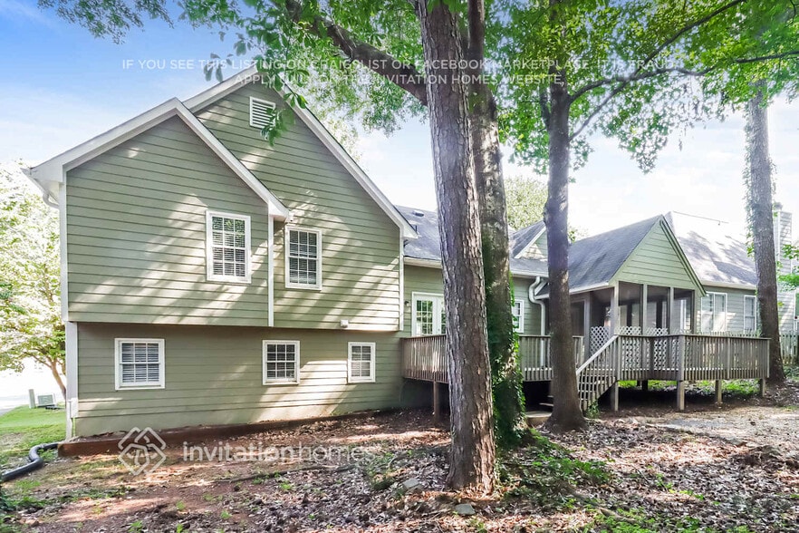 Building Photo - 211 Whisperwood Ln