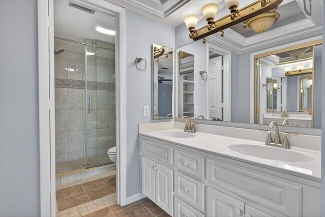 Building Photo - Gulf Access 2 bedroom 2 Bath Fully updated Condo with Water View