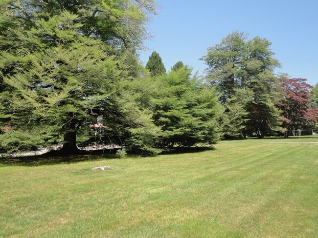 Building Photo - 434 Bellevue Ave