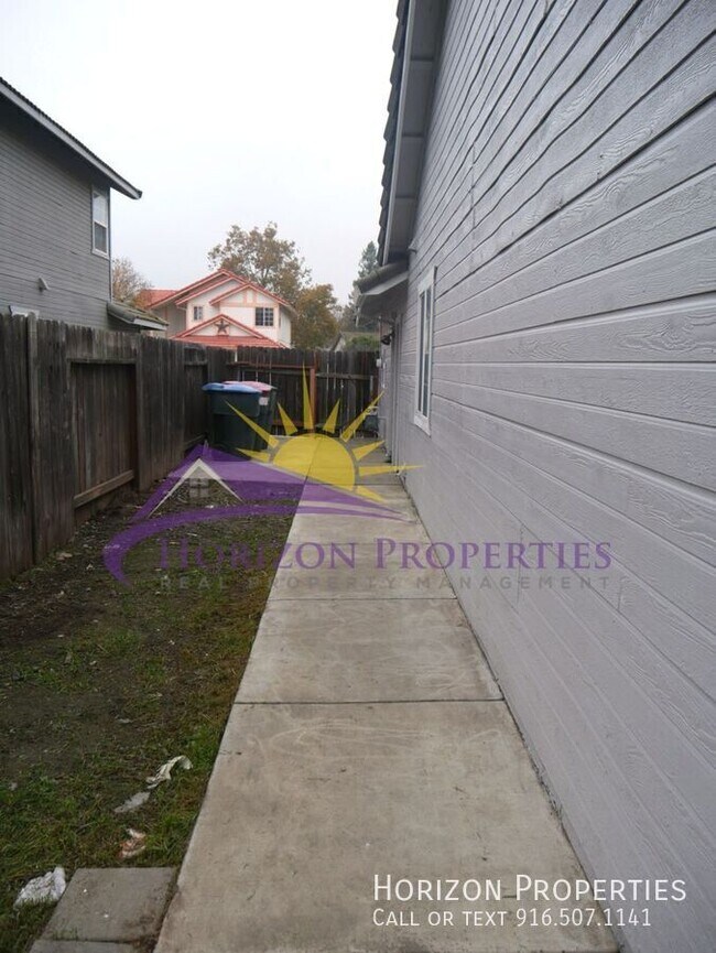 Building Photo - 8635 W Chase Ct