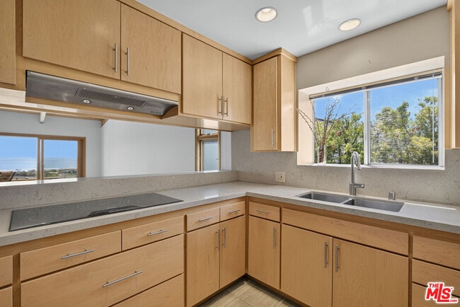 Building Photo - 23907 Malibu Knolls Rd