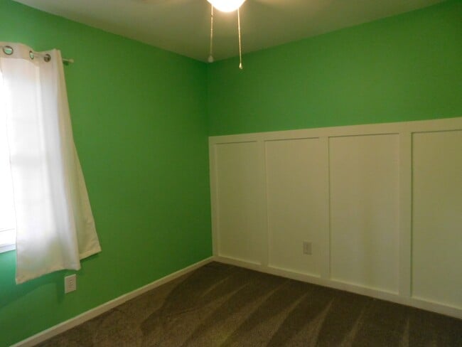 Building Photo - 842 Halifax Cir