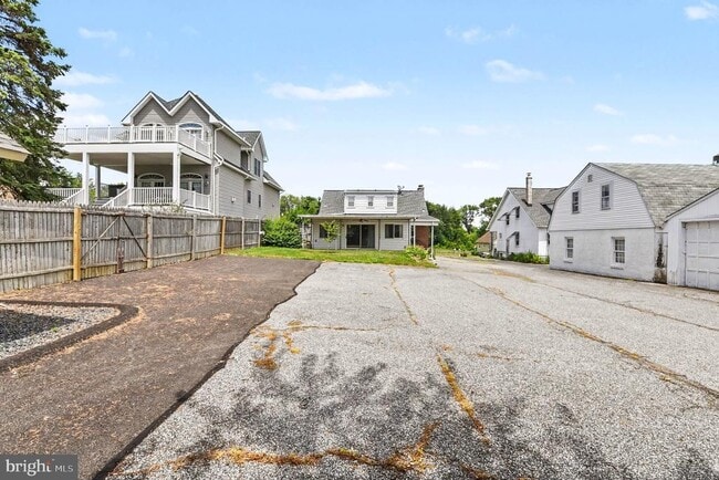Building Photo - 4125 Cliffvale Rd