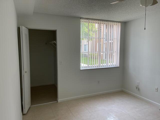 Building Photo - 7864 Sonoma Springs Cir