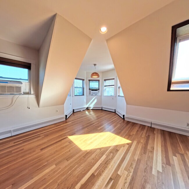 Building Photo - 185 Davis Ave