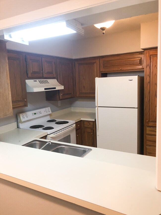 Kitchen - 4429 Bowser Ave