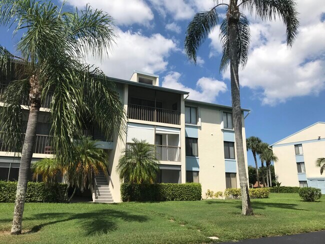 Building Photo - 1107 Green Pine Blvd