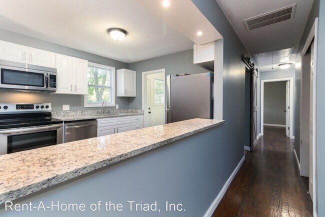 Building Photo - 3 br, 2 bath House - 2517 Netherwood Drive