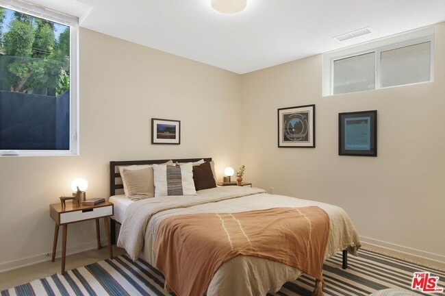 Building Photo - 1933 Griffith Park Blvd