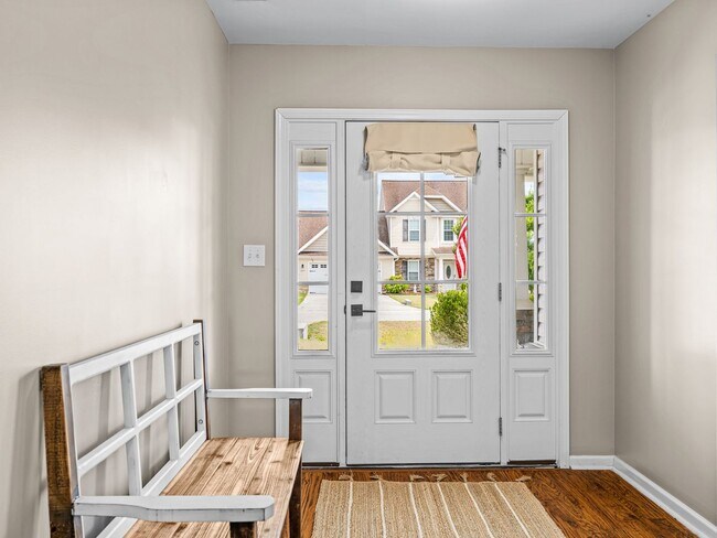 Building Photo - Country Living!
