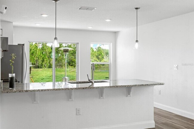 Building Photo - 212 Miles Ct