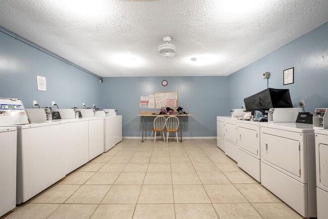 Building Photo - 22605 SW 66th Ave