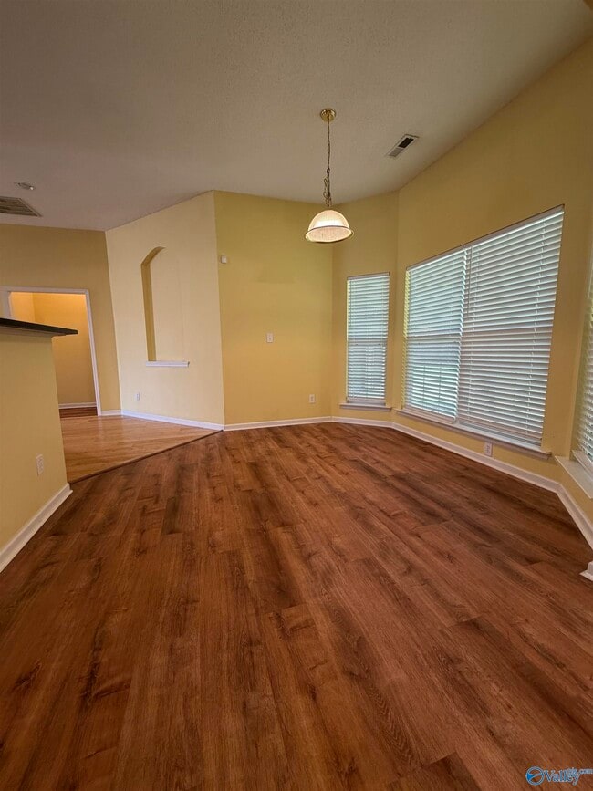 Building Photo - 216 Horseshoe Bend S