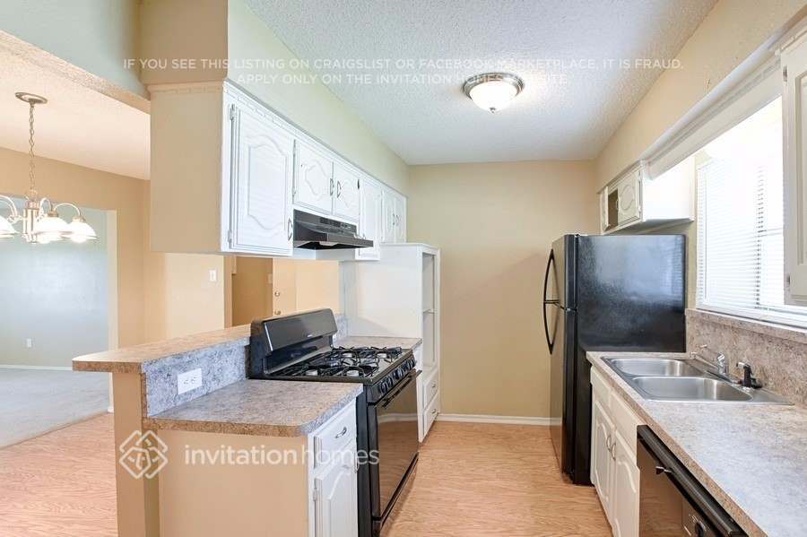 Building Photo - 418 Longworth Blvd