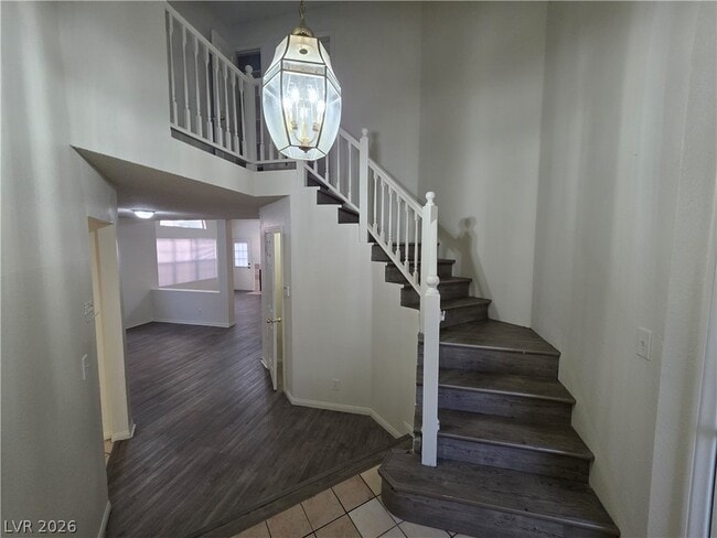 Building Photo - 6561 Avon Ct