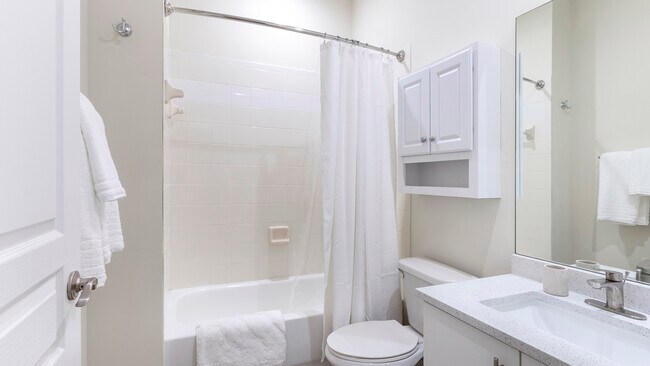 Building Photo - 5475 Enclave Crossing Way