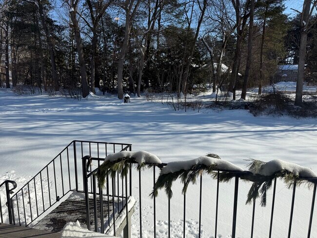 Building Photo - 124 Tennis Plaza Rd