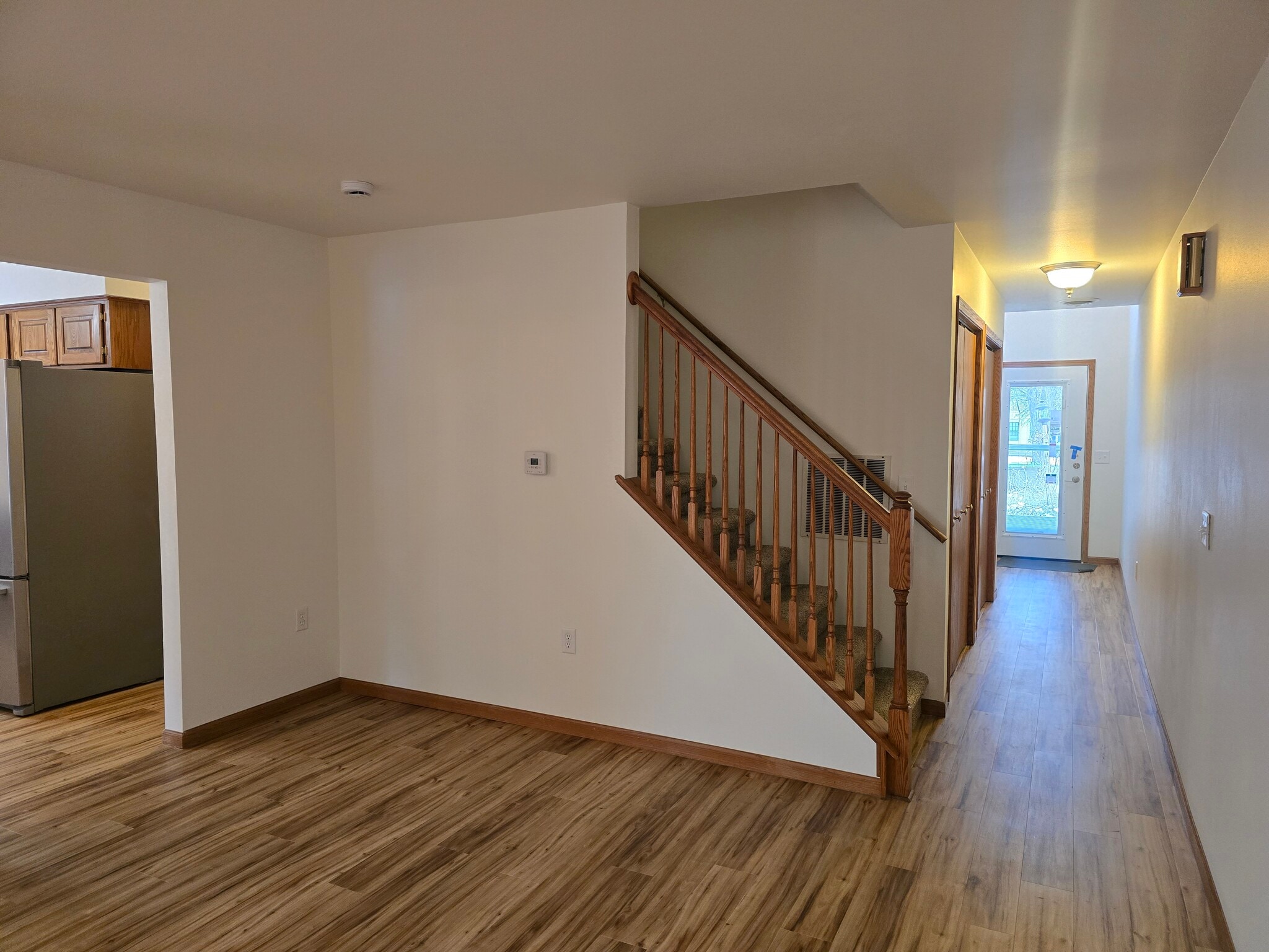 Open staircase - 1640 Terrill St