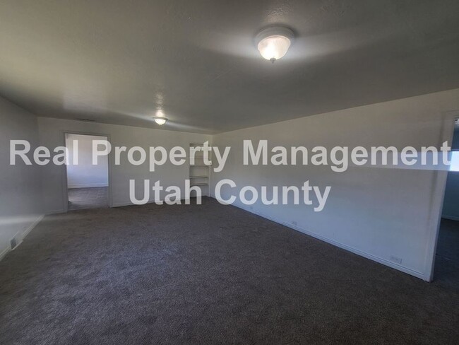 Building Photo - 345 N 1000 W St