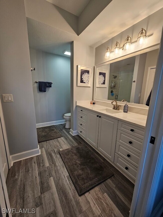 Building Photo - 10700 Ravenna Way