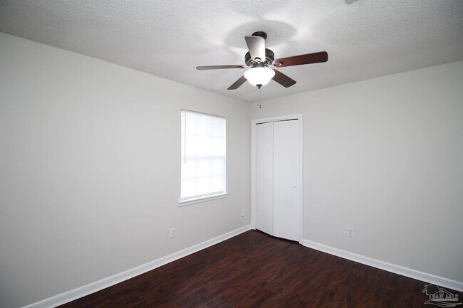 Building Photo - 5078 Barbara Ln