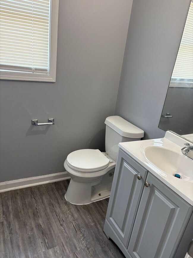 Building Photo - Very Nice Home in Frayser - 1/2 Off The 1st Months Rent