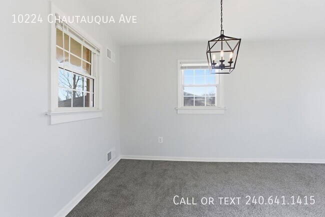 Building Photo - 10224 Chautauqua Ave