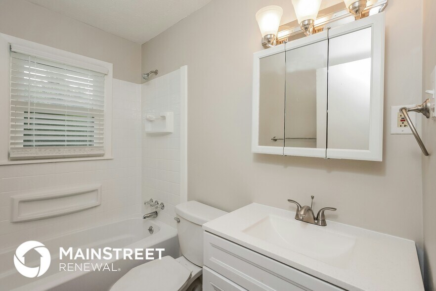 Building Photo - 7415 Hallmark Dr