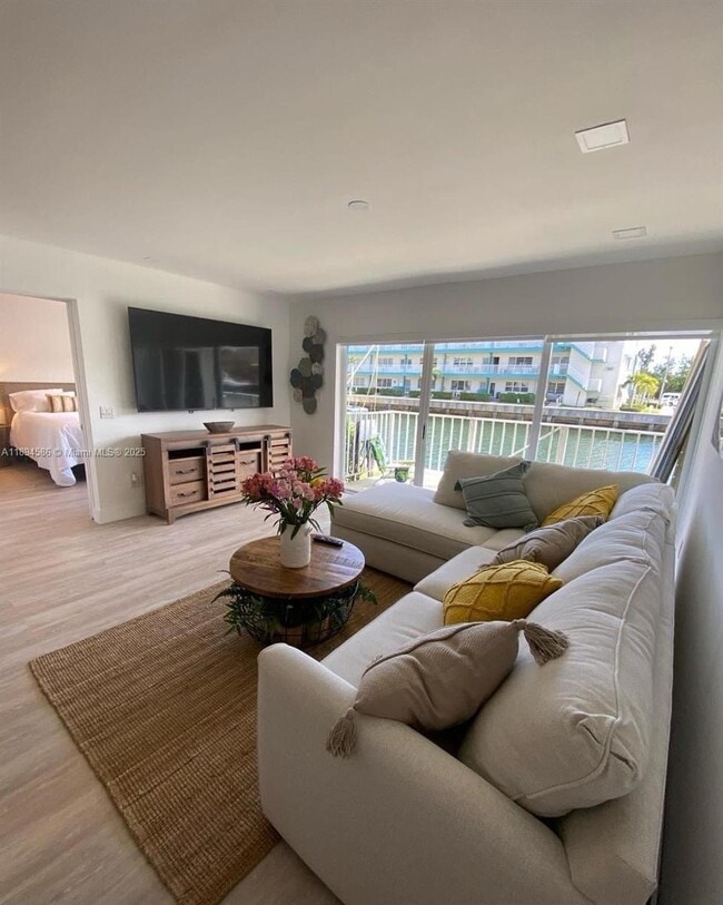 Building Photo - 3944 NE 167th St