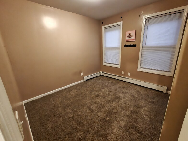 Building Photo - 39 Allen Pl