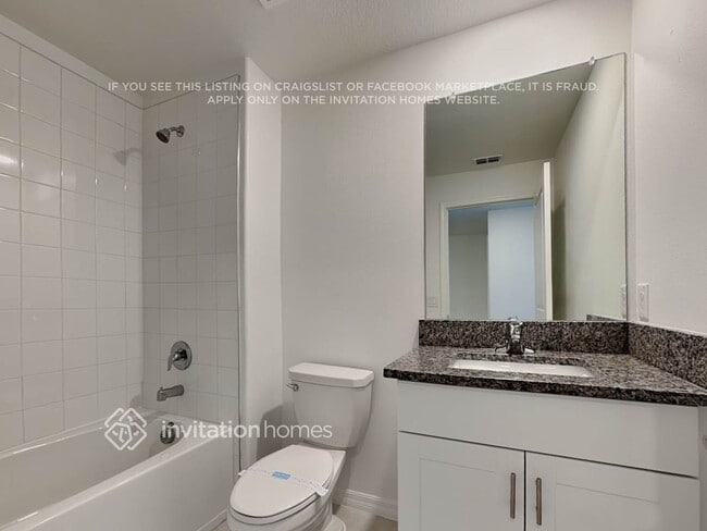 Building Photo - 8286 Crescent Oaks Dr