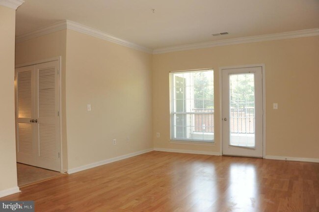 Building Photo - 4850 Eisenhower Ave