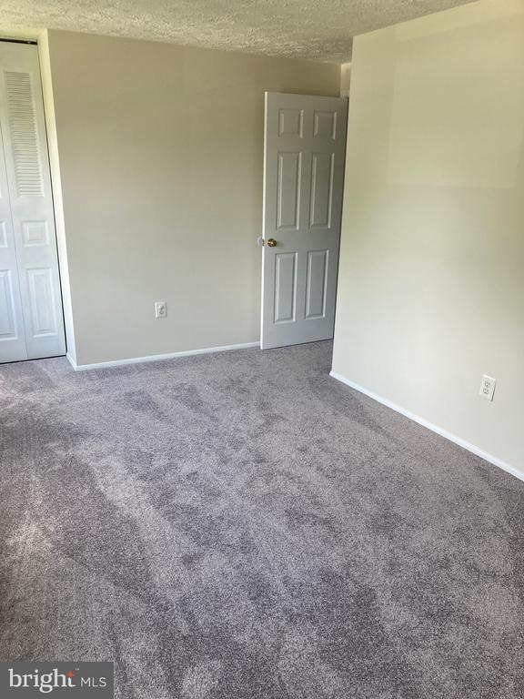 Building Photo - 6632 Pebble Ct