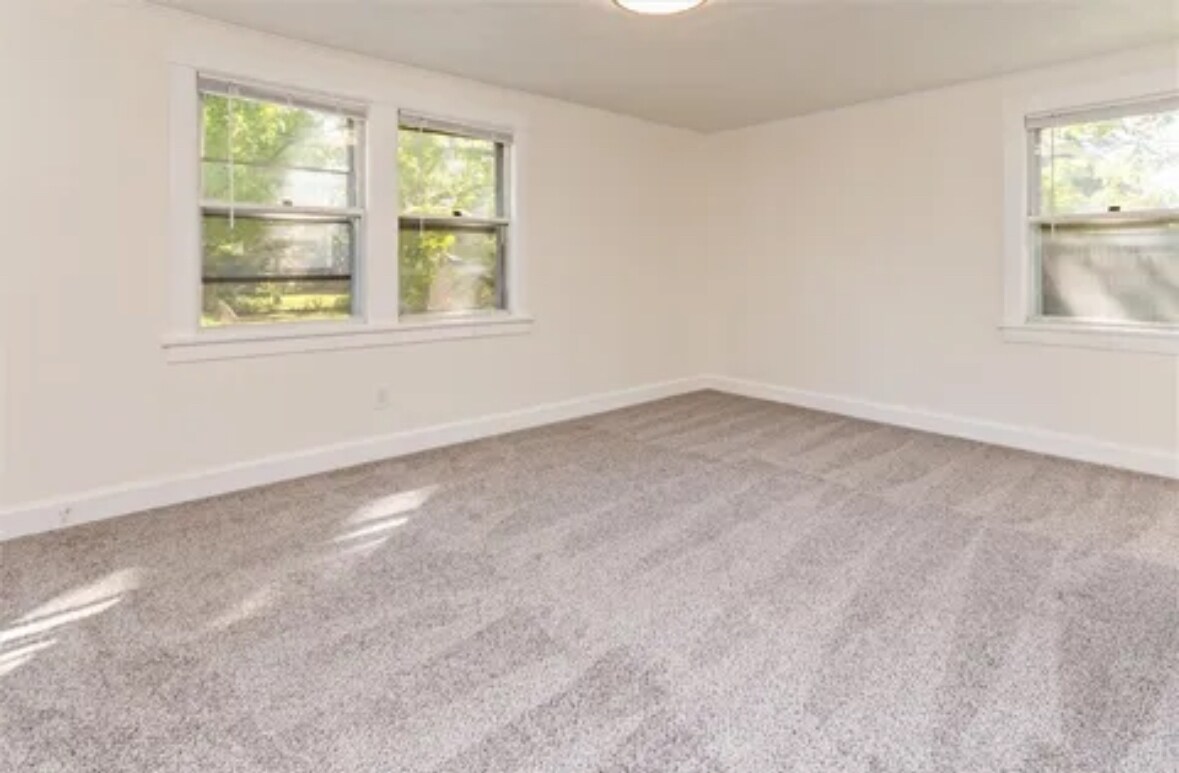 Building Photo - 202 Terrace Park