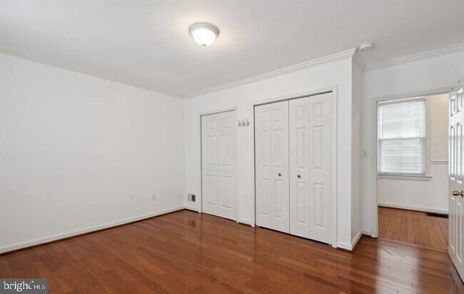 Building Photo - 6011 Falls Rd