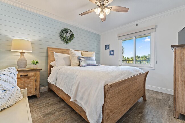 Building Photo - 275 Palm Ave