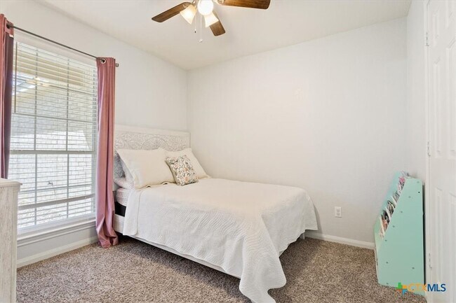 Building Photo - 709 Bighorn Dr