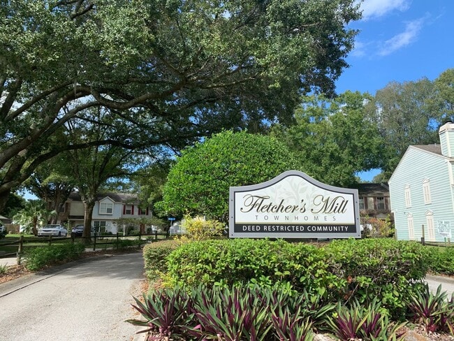 Building Photo - 2/1.5 Fletcher Mill Townhouse $1550/month Available 6/20/2026