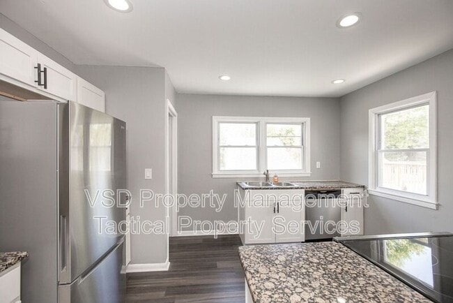 Building Photo - 17932 Neff Rd