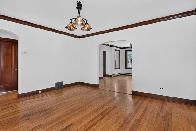 Building Photo - 708 McCarthy Rd