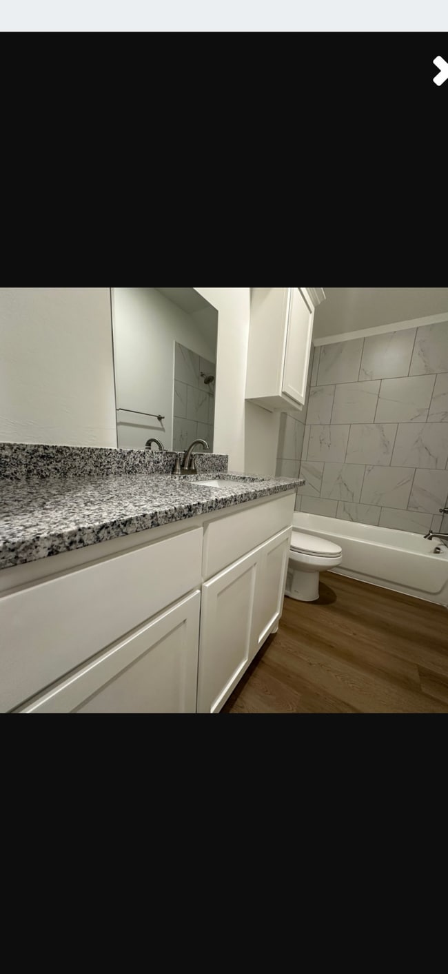 Building Photo - 11516 N University Ave