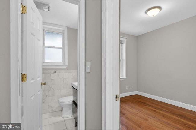 Building Photo - 1304 S Fairhill St