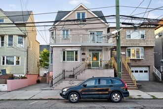 Building Photo - 561 AVENUE E