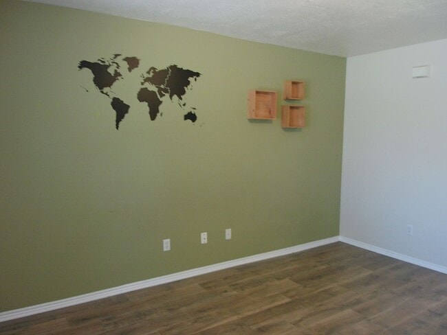 Building Photo - 29 Somerset Pl