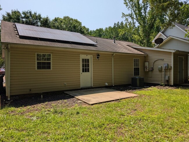 Building Photo - Move In ready Ranch style home located in ...