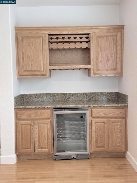 Building Photo - 350 Caroni St