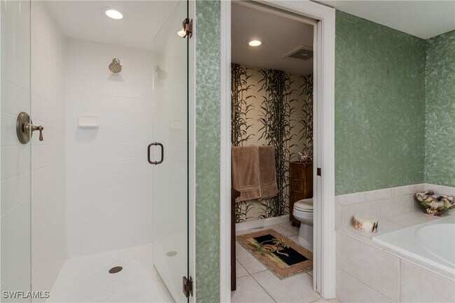 Building Photo - 6849 Grenadier Blvd