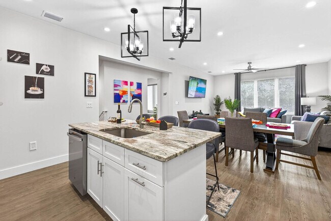 Building Photo - 620 Petit Wy