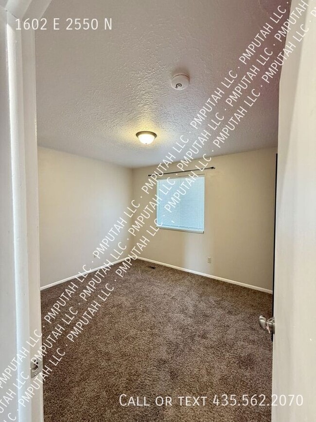 Building Photo - 1602 E 2550 N
